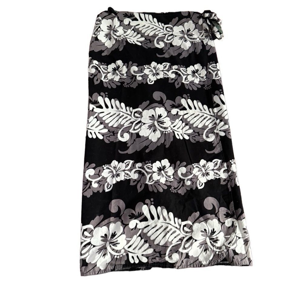 EUC Hawaiian handmade wrap maxi skirt black, white and gray